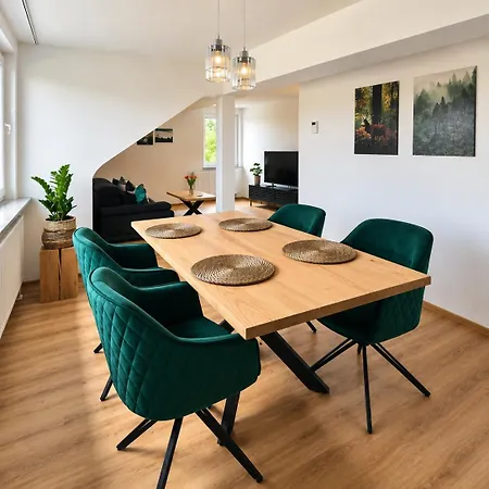 Apartment Sehr Schoene, Gemuetliche In *